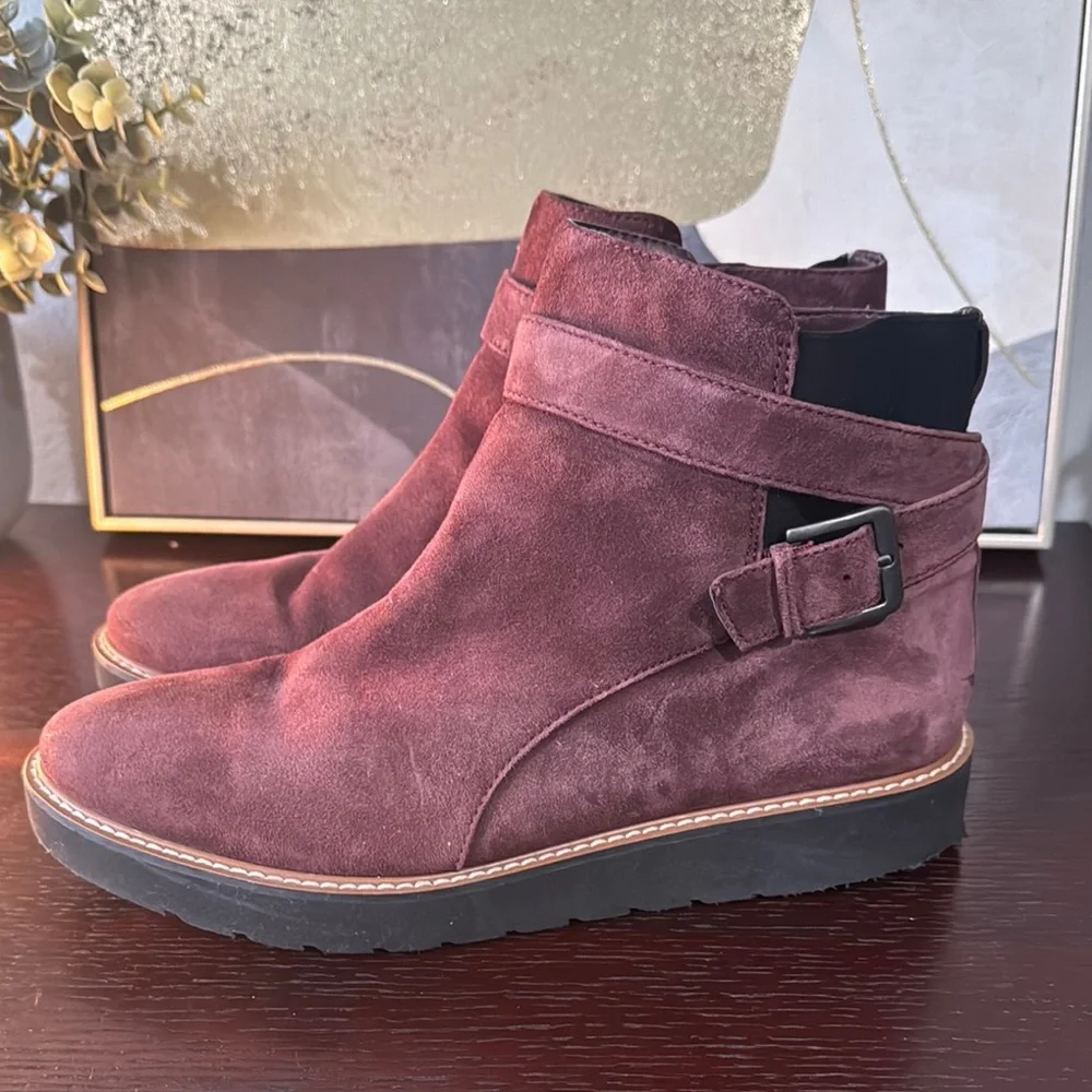 Naturalizer Brown Ankle Boots Stylish Comfort - Picture 2 of 7